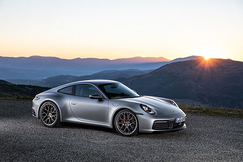 The New Porsche 911 ทรงพลังยิ่งขึ้น รวดเร็วยิ่งกว่า ล้ำหน้าด้วยเทคโนโลยีดิจิทัล