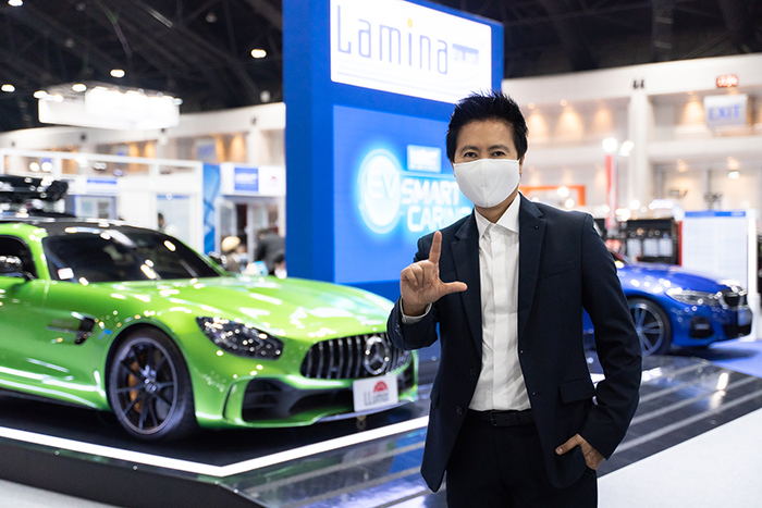 “ลามิน่า” ก้าวล้ำสู่นวัตกรรมฟิล์มกรองแสงเพื่อยานยนต์ไฟฟ้า     ด้วยแนวคิด Lamina EV/HYBRID Smart Caring