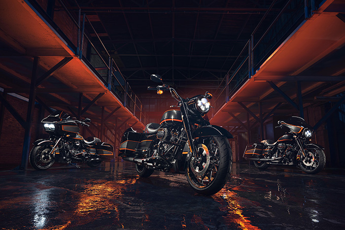 HARLEY-DAVIDSON® เผยโฉมรถมอเตอร์ไซค์ ที่มาพร้อมตัวเลือกสีคัสตอม Apex จากโรงงานใหม่ล่าสุด     ปลุกแรงบันดาลใจจากการแข่งขันของ HARLEY-DAVIDSON® จัดเต็มสำหรับรถรุ่นทัวร์ริ่งทั้งหมด 9 รุ่น