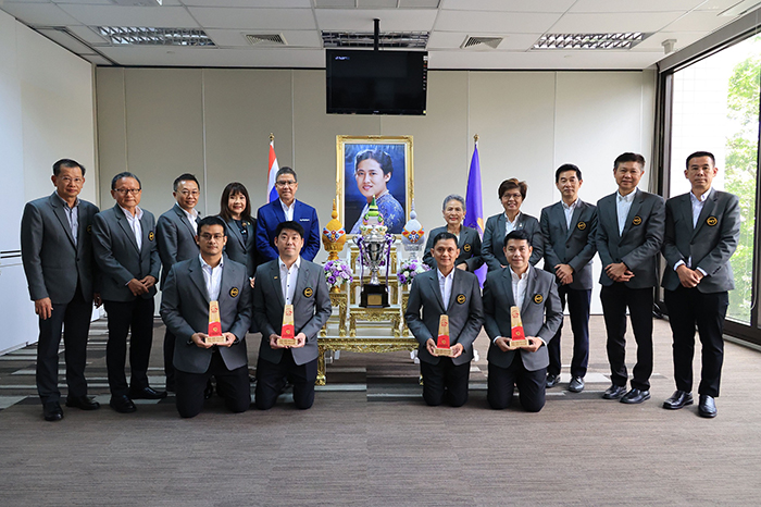 เอไอเอ ประเทศไทย จัดพิธีมอบรางวัลถ้วยพระราชทานสมเด็จพระกนิษฐาธิราชเจ้า  กรมสมเด็จพระเทพรัตนราชสุดาฯ สยามบรมราชกุมารี ให้แก่ทีมผู้ชนะในการระดมทุน  เพื่อร่วมบริจาคสภากาชาดไทย จากกิจกรรม AIA One Billion Trail 2022