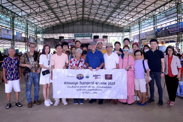 สมาคมรถโบราณ สมทบทุน มูลนิธิบ้านครูบุญชูเพื่อเด็กพิเศษ