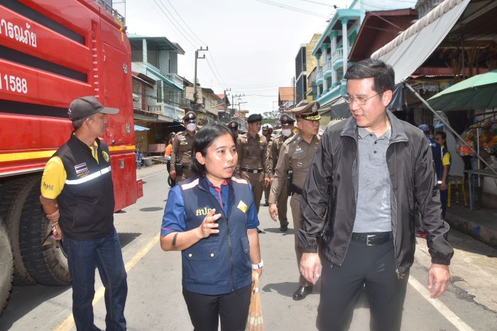 คปภ. ลงพื้นที่เร่งให้ความช่วยเหลือด้านประกันภัย กรณีเพลิงไหม้ “ตลาดเก่า 100 ปี อินทร์บุรี” พร้อมรณรงค์ส่งเสริมให้ประชาชนเห็นความสำคัญของการทำประกันอัคคีภัย