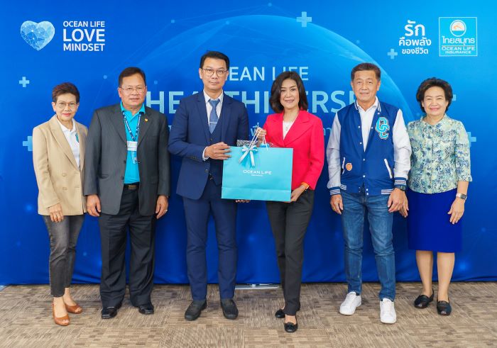 OCEAN LIFE ไทยสมุทร จับมือ “หมอป๊อป” จากเพจ DietDoctor Thailand ชูแนวคิด Healthiverse โลกใหม่ที่ดีขึ้นเพื่อคนรักสุขภาพ ในรายการ “เม้าท์กับหมอ FORUM”