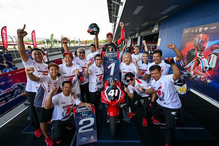 “ชิพ-นครินทร์" บิด Honda CBR1000RR-R กด 100 คะแนนเต็ม รุ่นท็อป ผงาดคว้าแชมป์ OR BRIC 2023