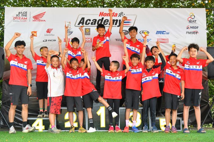 “Honda Academy 2024” ยกระดับนักแข่งเยาวชนล่าฝัน ฝึกทักษะทางฝุ่นด้วยรถสูตรเดิร์ทไบค์สายแข่ง Honda CRF125R ที่ จ.สระบุรี