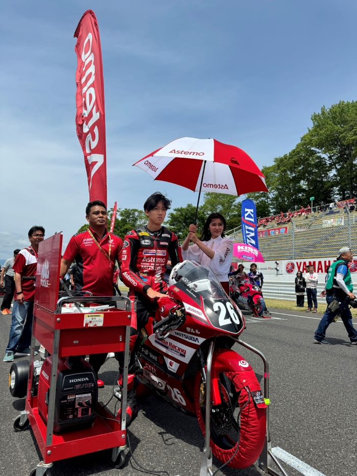 นักบิดดาวรุ่งฮอนด้า ”จิมมี่” ควง “ออสติน” ทำผลงานเก็บแต้มคู่ รุ่น J-GP3 ศึก 2024 MFJ Superbike All Japan ที่ Sugo ประเทศญี่ปุ่น