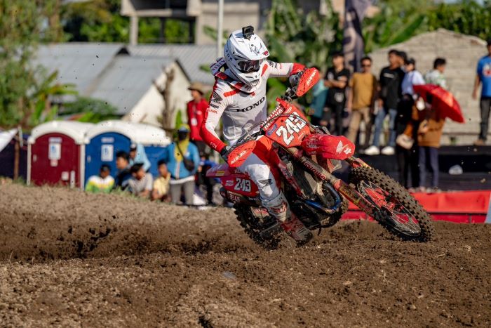 “ทิม ไกเซอร์” บิดยอดเดิร์ทไบค์ Honda CRF450R ยึดผู้นำตารางทิ้งแต้มห่าง MXGP สนามที่ 11 ที่ อินโดนีเซีย