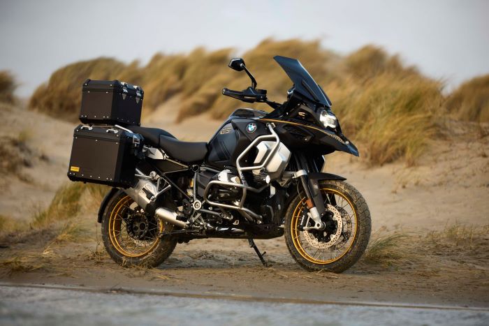 บีเอ็มดับเบิลยู มอเตอร์ราด ประเทศไทย เปิดตัว บีเอ็มดับเบิลยู R 1250 GS Adventure (Ultimate Edition) สุดยอดมอเตอร์ไซค์แอดเวนเจอร์ตระกูล GS รุ่นพิเศษ อัดแน่นพร้อมชุดแต่งระดับพรีเมียม