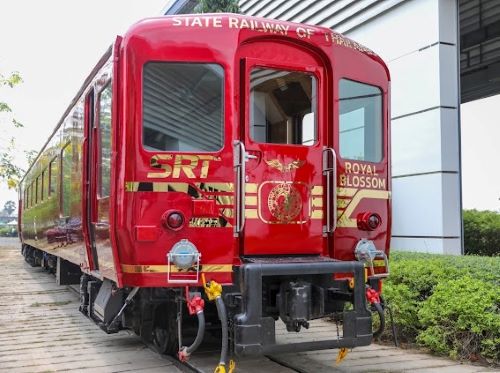 การรถไฟฯ ร่วมกับ มหาวิทยาลัยราชภัฏลำปาง ชวนนั่งขบวนรถ Royal Blossom เส้นทางนครลำปาง - เชียงใหม่ ระหว่าง 11 – 12 พ.ย. 67 นี้ เปิดจองตั๋วพร้อมกันทั่วประเทศตั้งแต่วันนี้เป็นต้นไป